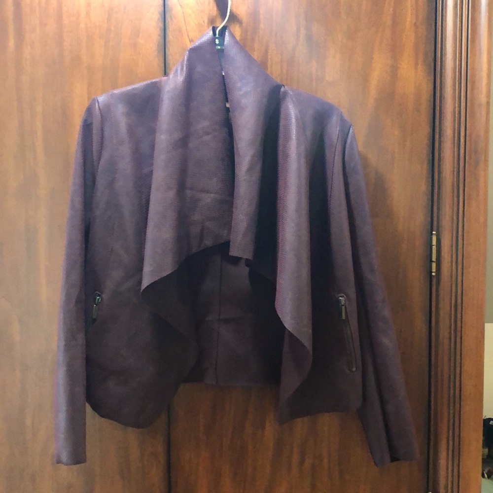 New with Tags size xxs White House Black Market Drape Front Jacket